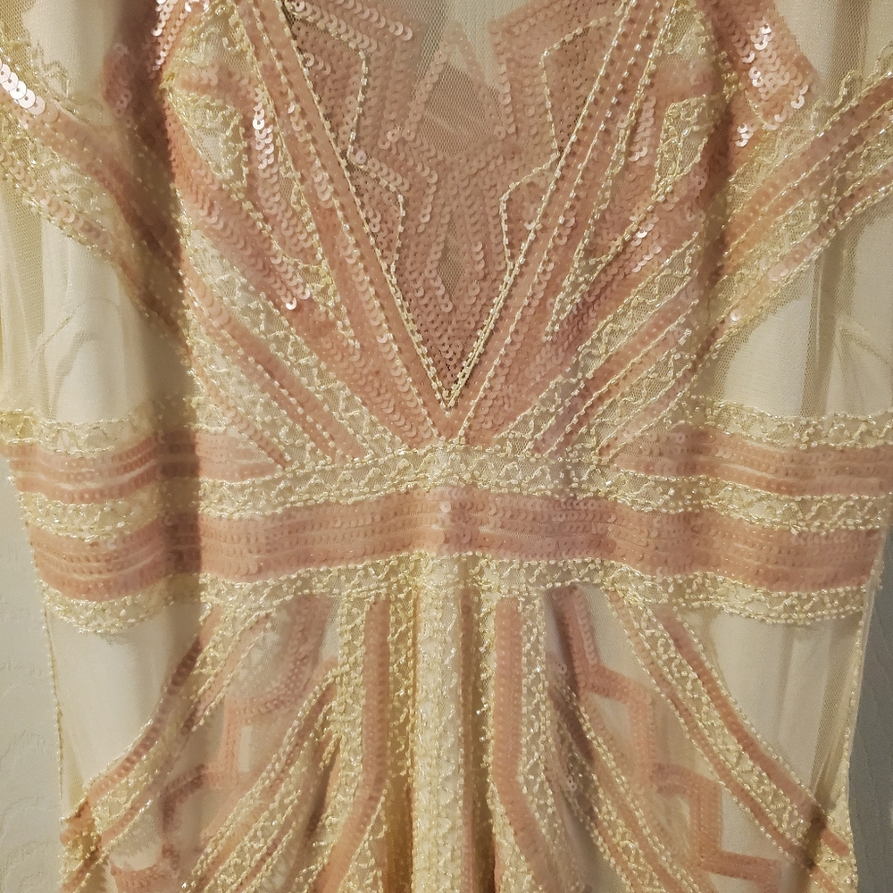 Dress - Picture 3 of 3